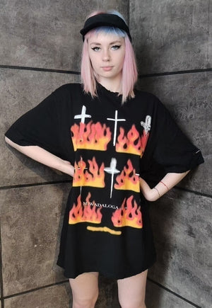 Burning cross print tee graffiti flame grunge t-shirt black