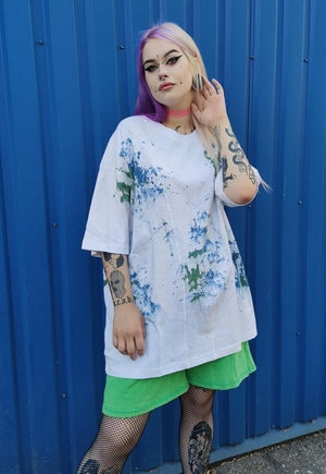 Gradient tie-dye tee paint splatter bleached t-shirt white