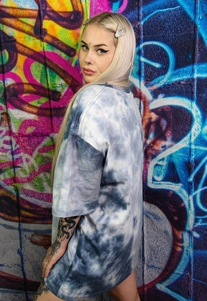 Tie-dye t-shirt heart breaker slogan tee in grey blue