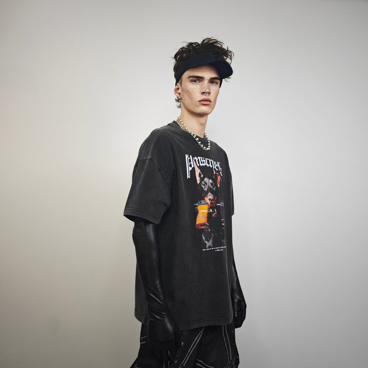 Doberman t-shirt pistol print top Pinscher tee vintage grey