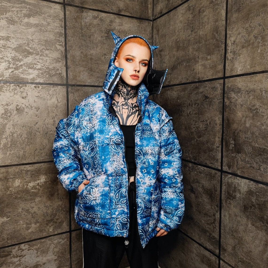 Paisley bomber handmade detachable bandanna puffer tie-dye jacket cashew print bomber two sided gradient jacket in blue