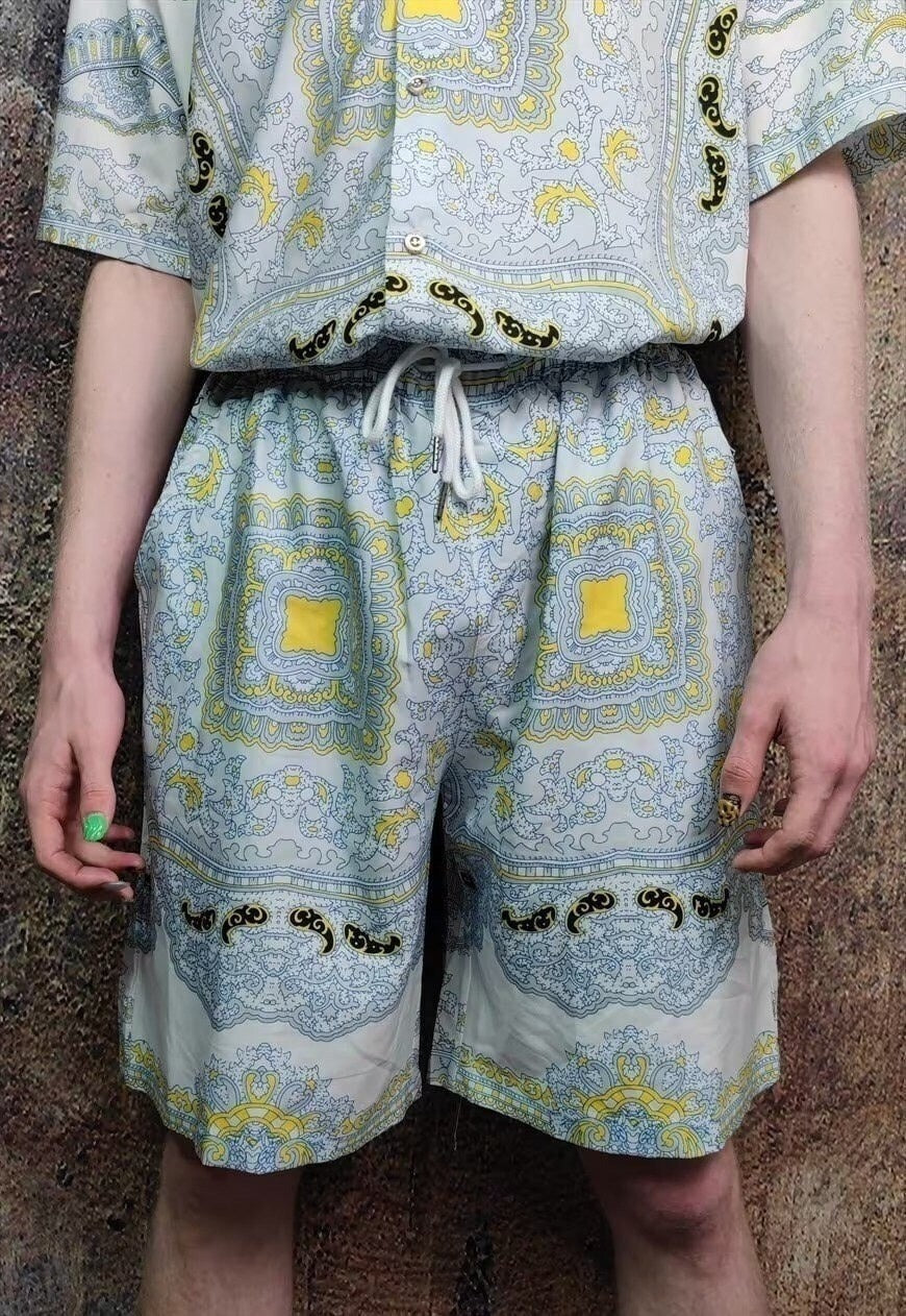 Baroque shorts paisley print crop board pants white yellow