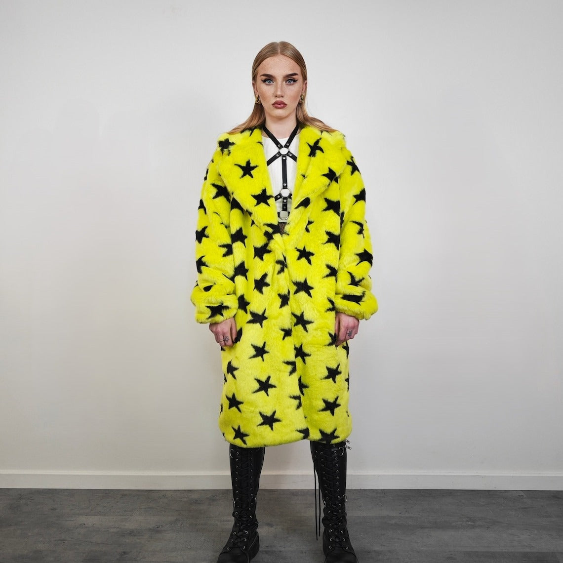 Star print fur coat yellow long heavy trench fluorescent psychedelic overcoat rave bomber festival geometric jacket custom going out peacoat