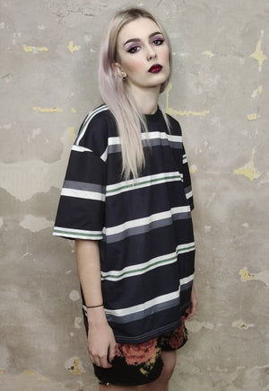 Retro stripe t-shirt thin zigzag tee in black purple