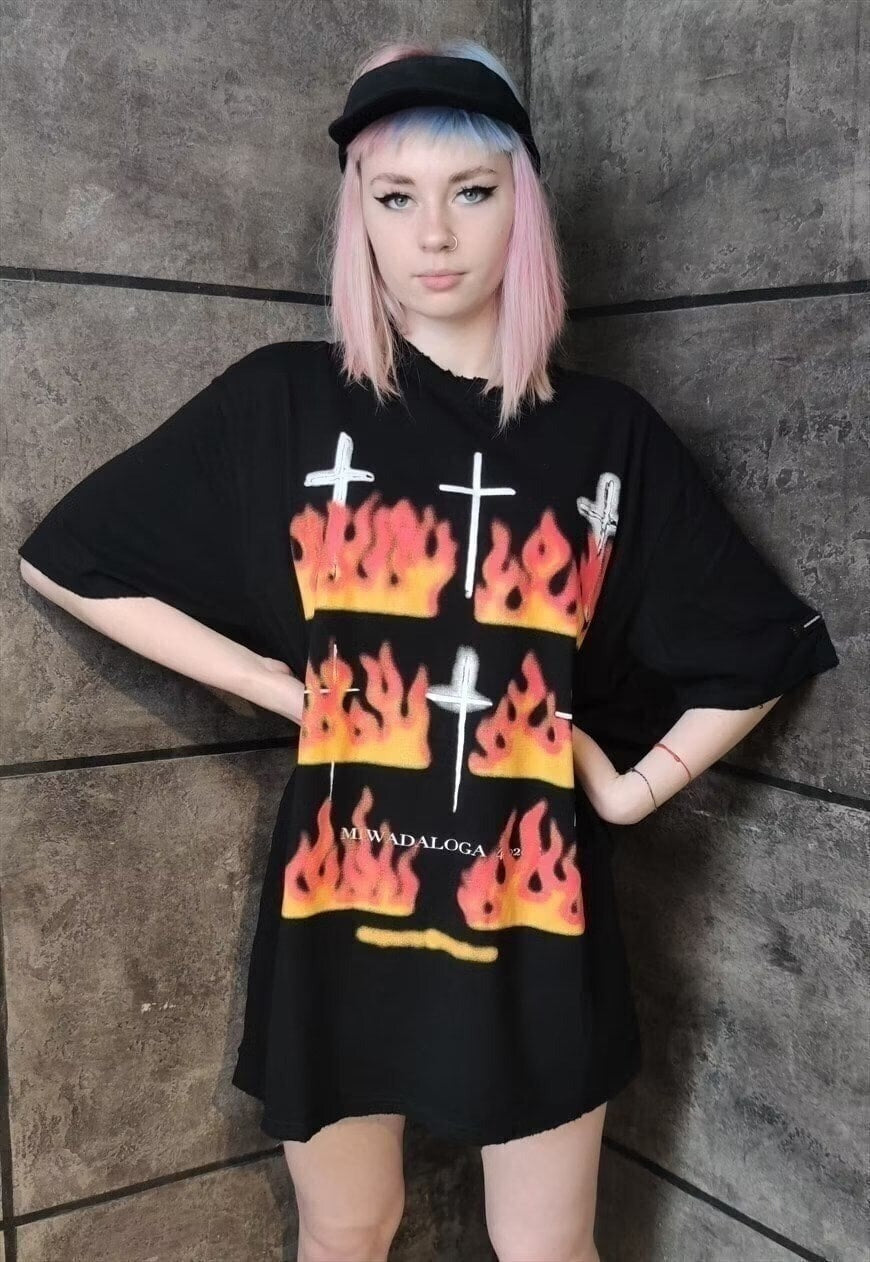 Burning cross print tee graffiti flame grunge t-shirt black