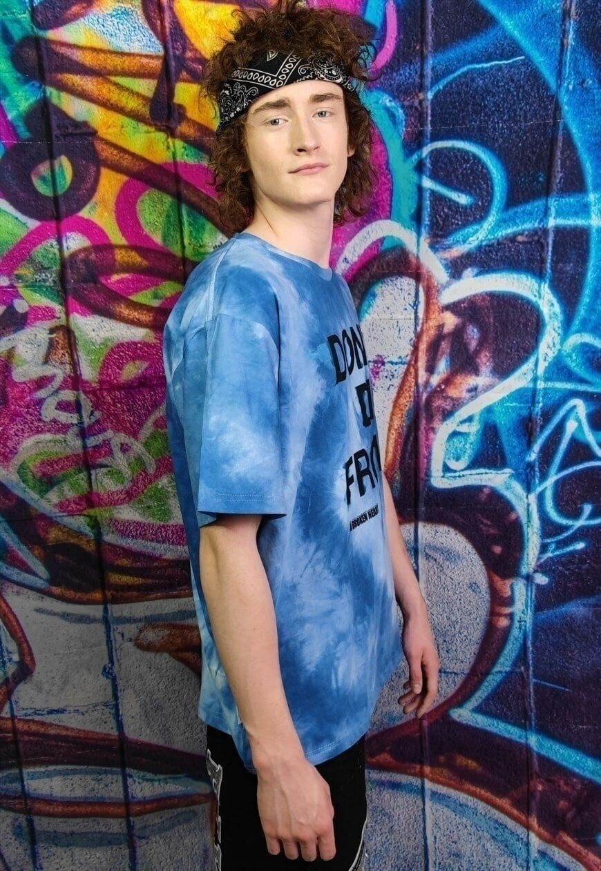 Ti-dye t-shirt Y2K heart breaker slogan tee in cloud blue