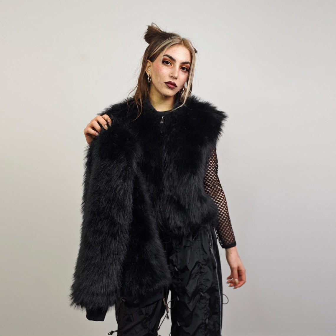 Black faux fur bomber short fluffy college bomber cropped varsity jacket gothic coat fluffy detachable sleeves festival overcoat rave fleece