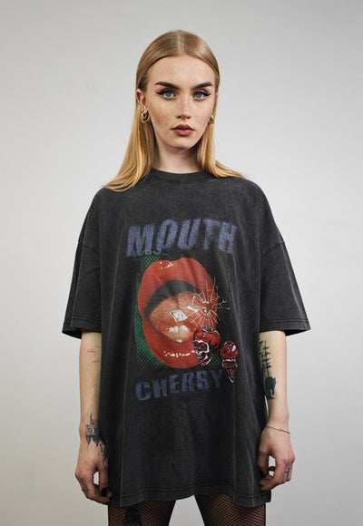 Mouth print t-shirt red lipstick tee vintage wash top grey