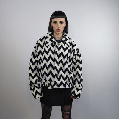 Striped fleece jacket zigzag catwalk bomber geometric fluffy varsity contrast pattern aviator hard fleece grunge coat in black & white