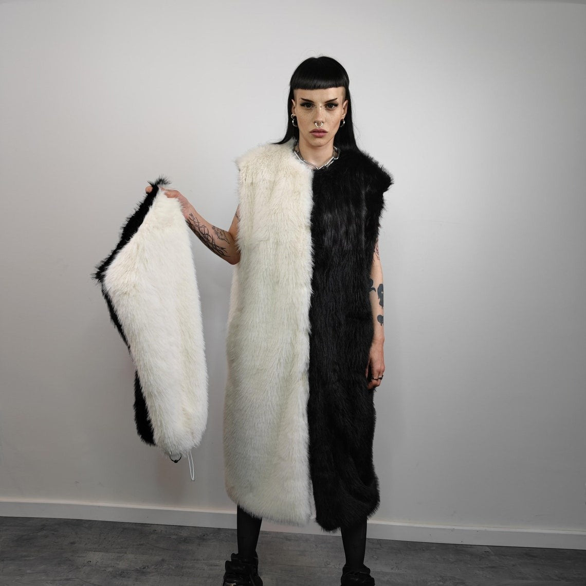Long faux fur coat handmade fluffy luxury contrast bomber premium split fleece jacket detachable sleeve catwalk trench in cream black