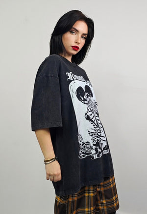 Kissing skeleton t-shirt bones tee skull top in vintage grey