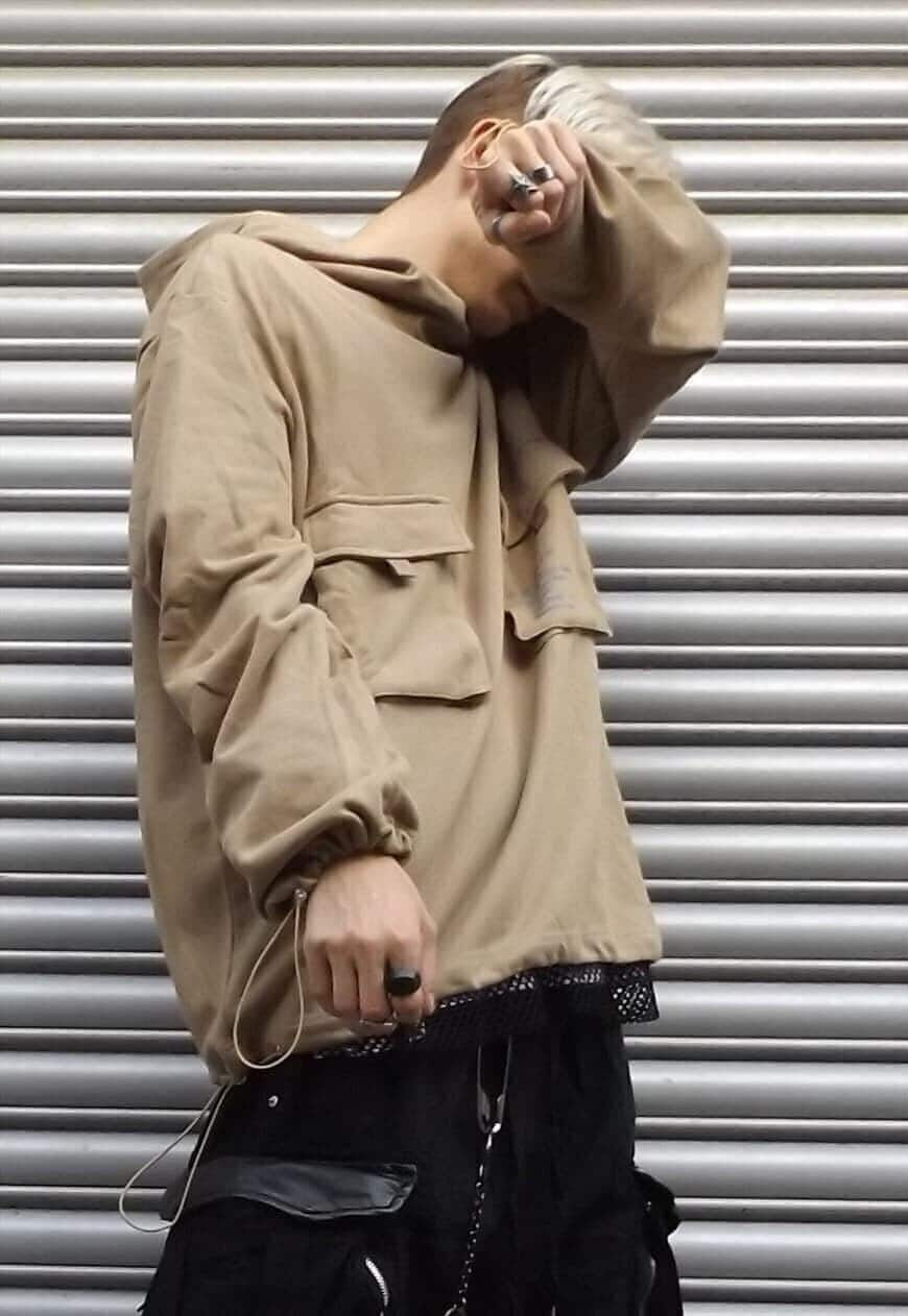 Oversize cargo pocket jumper high neck slogan hoodie cream