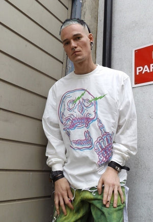 Distorted skull tee skeleton bones long sleeve t-shirt white
