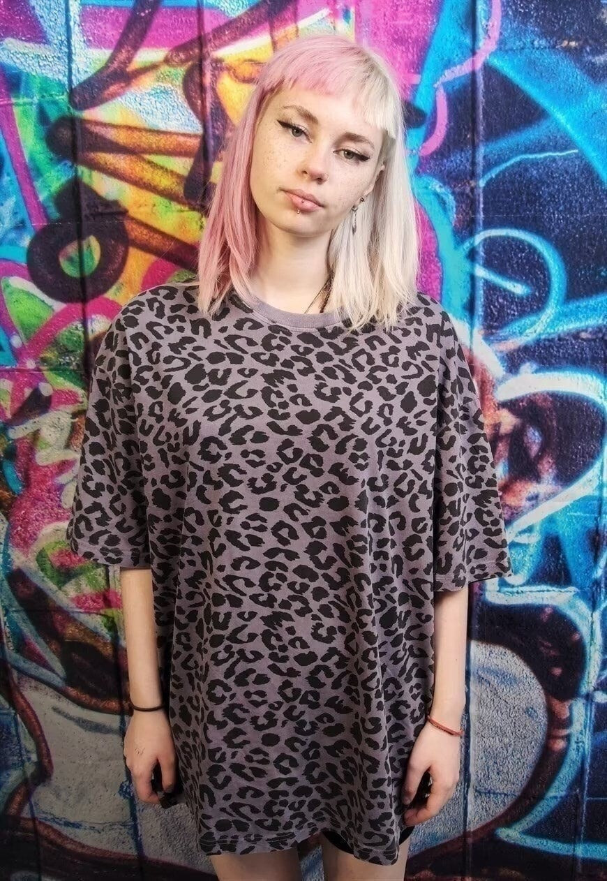 Leopard print tee Grunge animal graphic t-shirt in grey