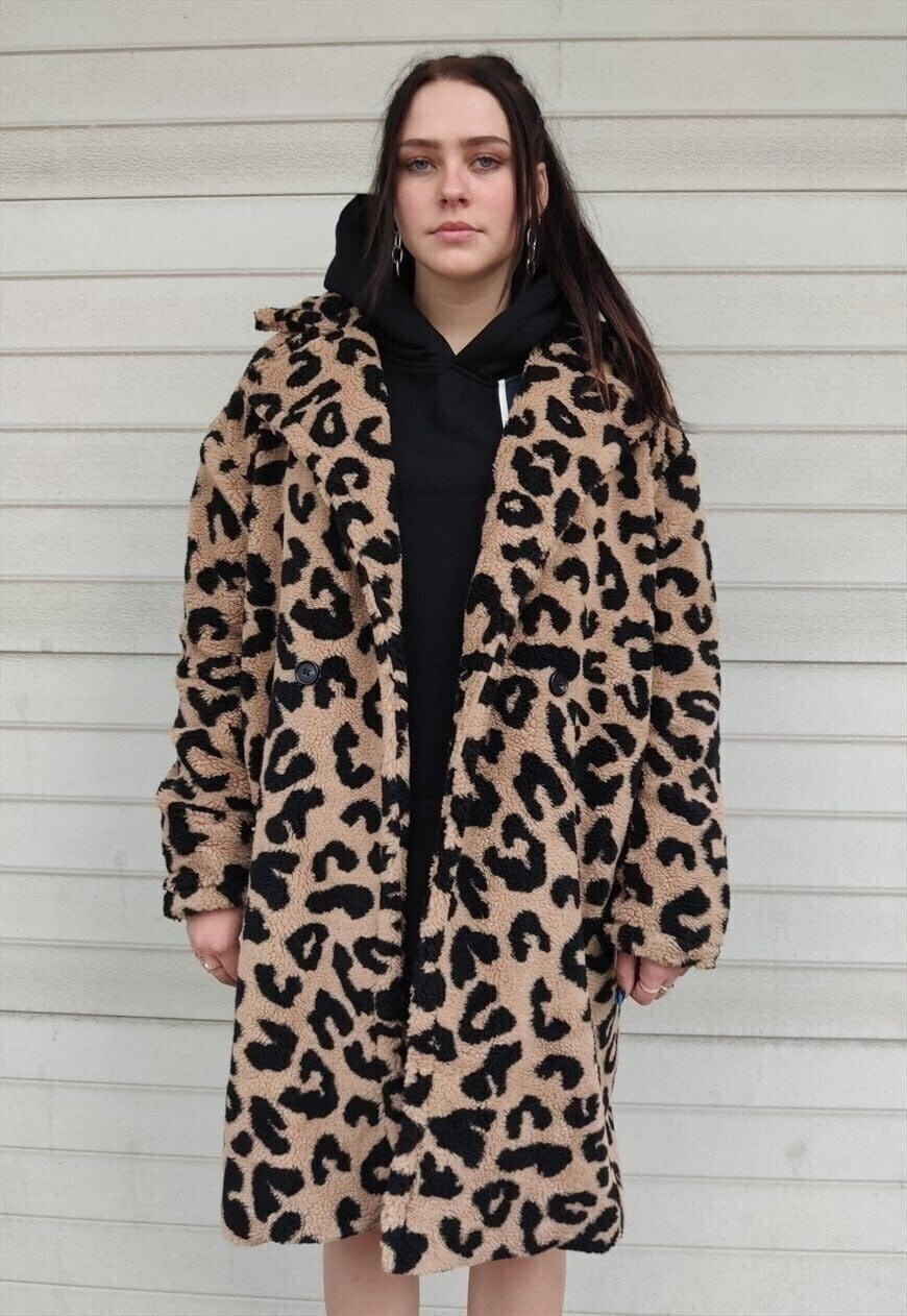 Leopard fleece coat in brown faux fur animal print jacket