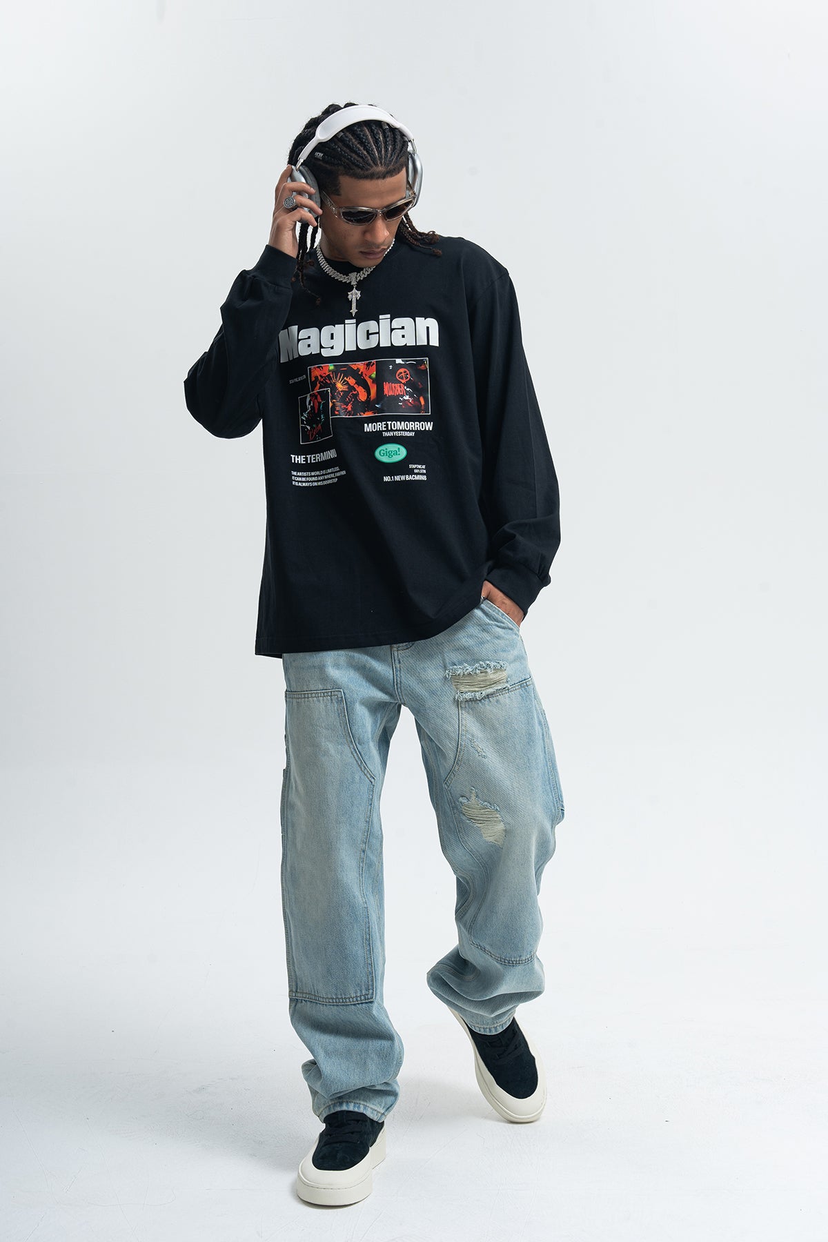 Magician slogan jumper long sleeve singer t-shirt rocker top in white