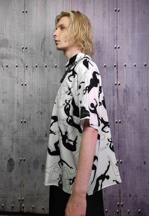 Geometric wide shirt statue print short sleeve top in white