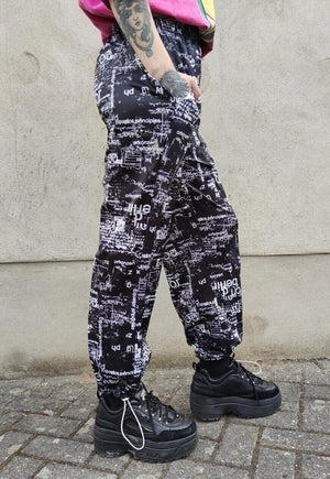 Straight fit graffiti print joggers beam overalls in black