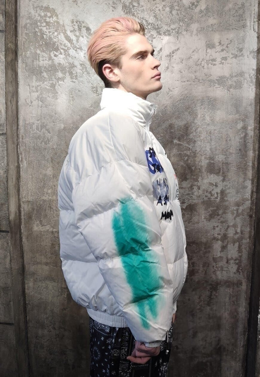 Graffiti print bomber emoji print jacket smile puffer white