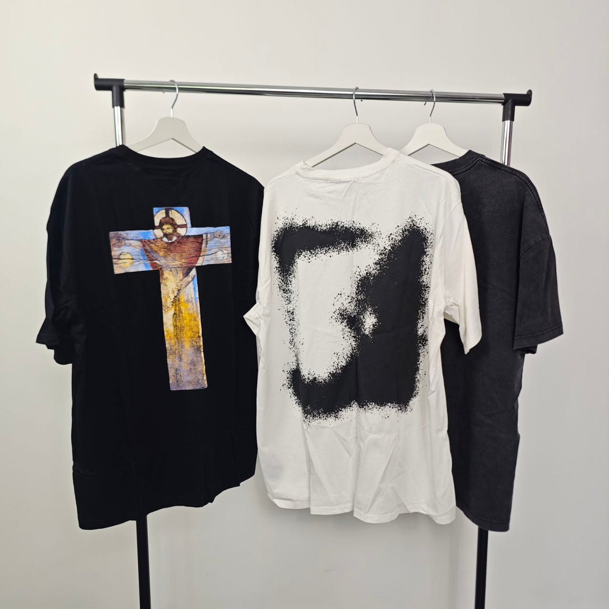 BLACK & WHITE AESTHETIC PRINT vintage wash t-shirt sample sale 3 for 2