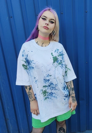 Gradient tie-dye tee paint splatter bleached t-shirt white