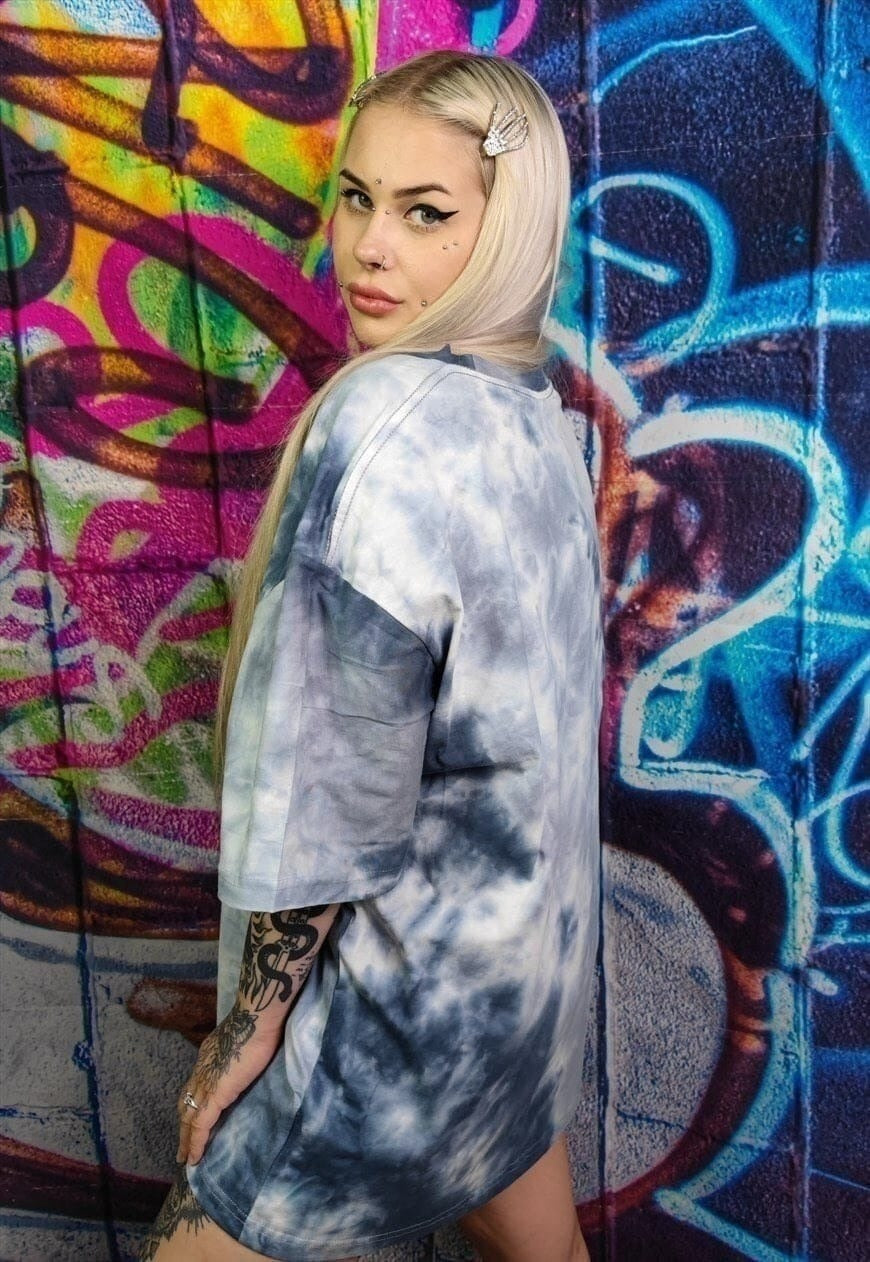 Tie-dye t-shirt heart breaker slogan tee in grey blue