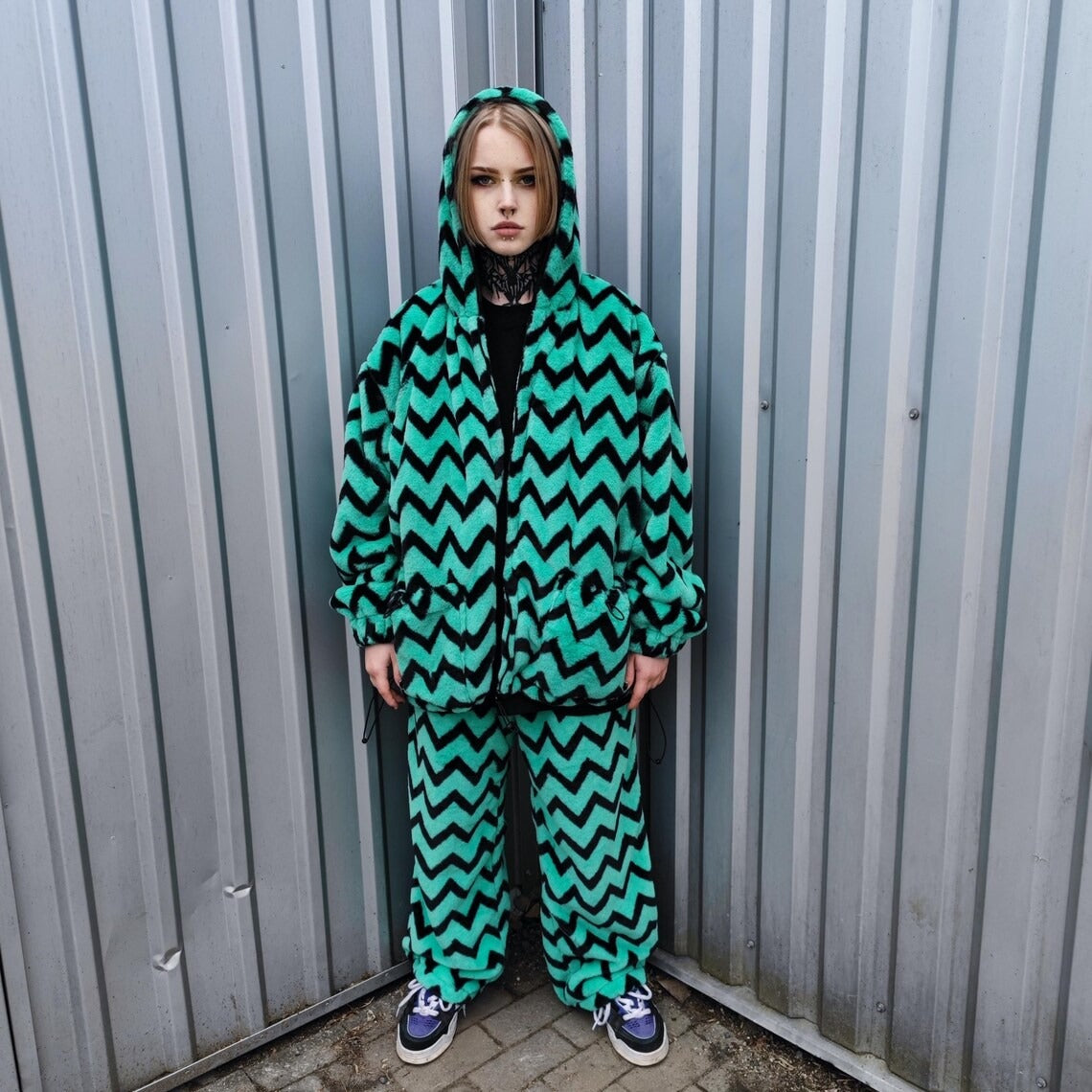 Zigzag fleece jacket hooded geometric bomber luxury grunge coat detachable sleeves handmade stripe pattern overcoat fuzzy festival set white