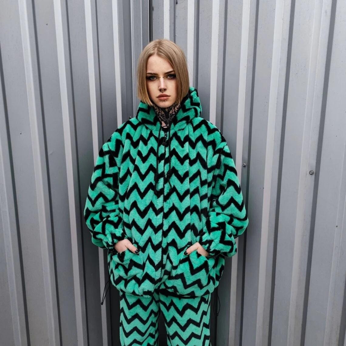 Zigzag fleece jacket green hooded geometric bomber luxury grunge coat detachable sleeves handmade stripe pattern overcoat fuzzy festival set