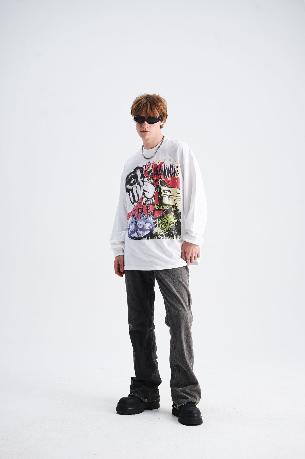 Y2K graffiti jumper skater top psychedelic hippie long sleeve t-shirt in white