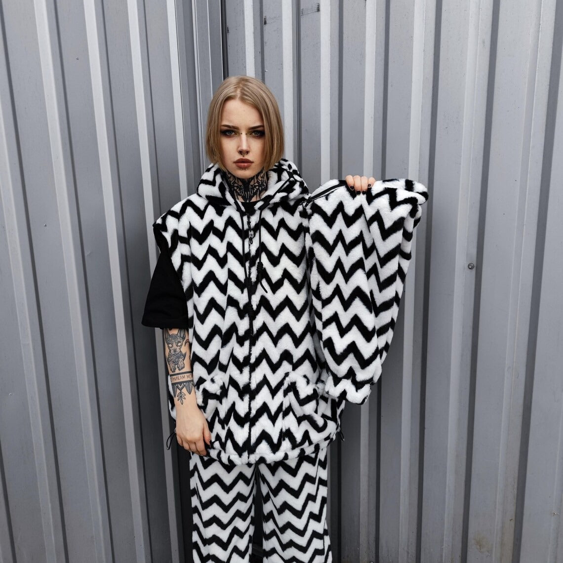 Geometric fleece joggers green zigzag trousers luxury stripe pattern pants handmade party clown hotpants grunge festival set raver tracksuit