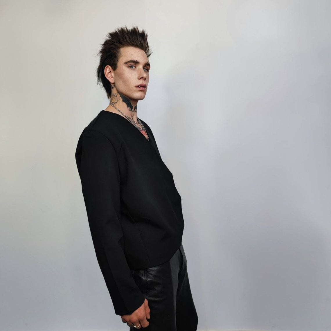 V neck Kimono jacket side button Gothic top high fashion asymmetric top grunge rocker jumper foldable sweatshirt in black