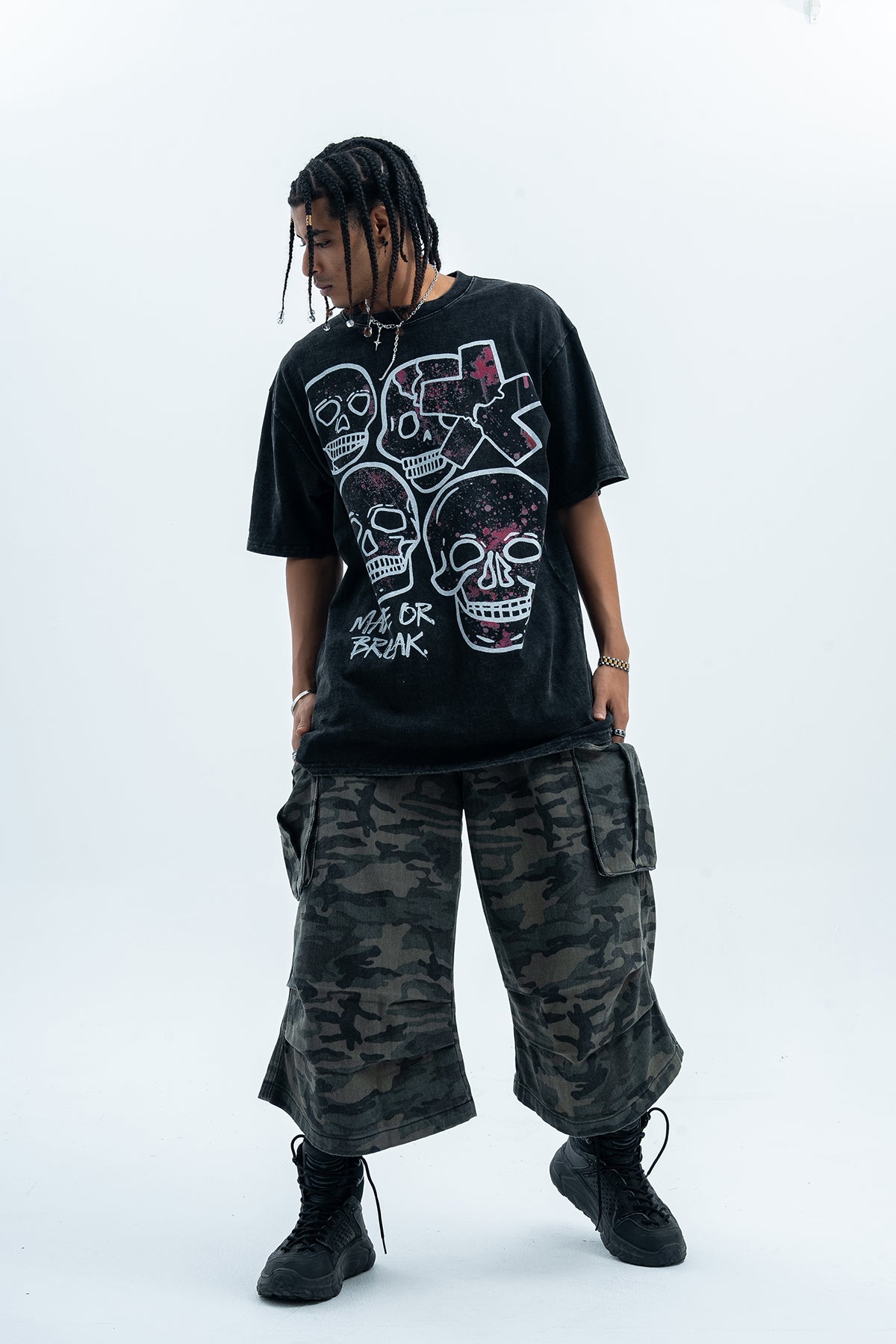 Skull graffiti t-shirt bones print top retro skeleton tee in black