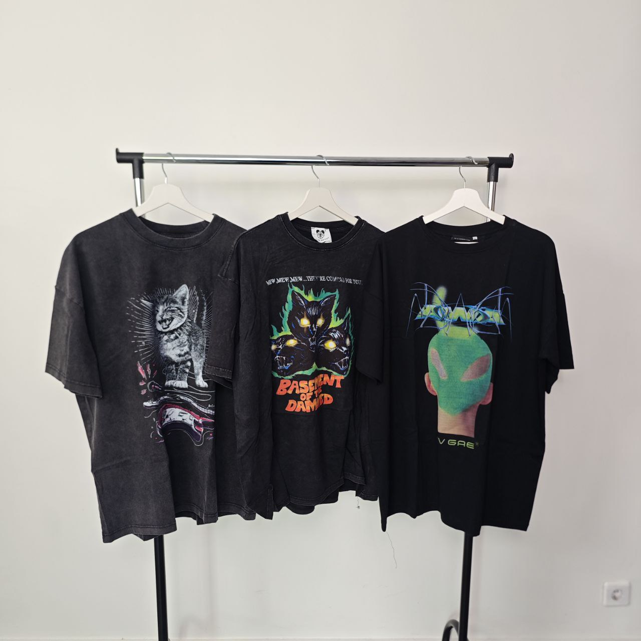 monster PRINT vintage wash t-shirt sample sale 3 for 2