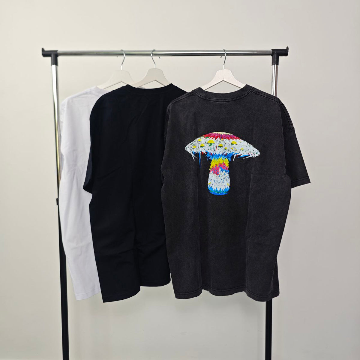 Sun print graffiti PRINT vintage wash t-shirt sample sale 3 for 2