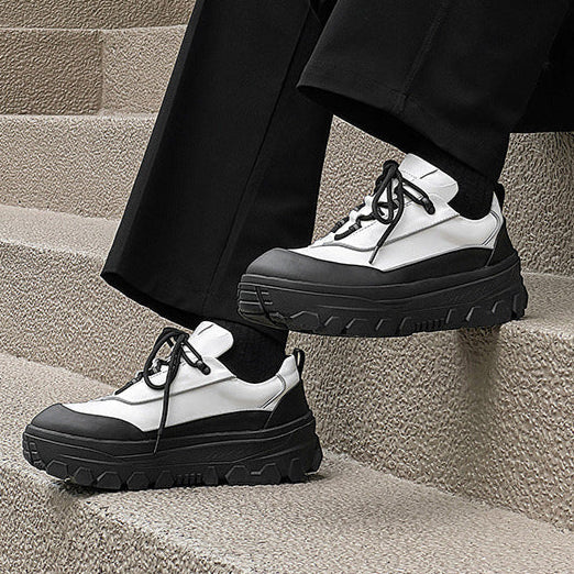 Reflective platform sneakers black hiking style shoes mountain boots grunge retro skiing fashion catwalk trainers