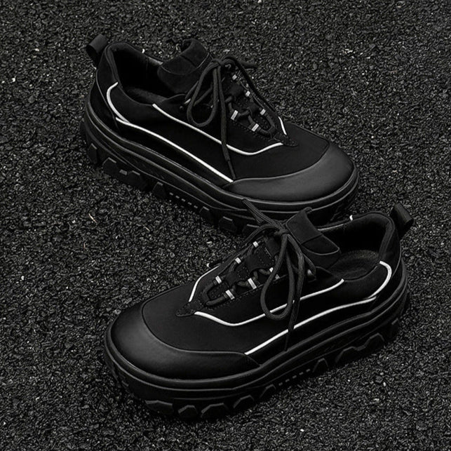 Reflective platform sneakers black hiking style shoes mountain boots grunge retro skiing fashion catwalk trainers