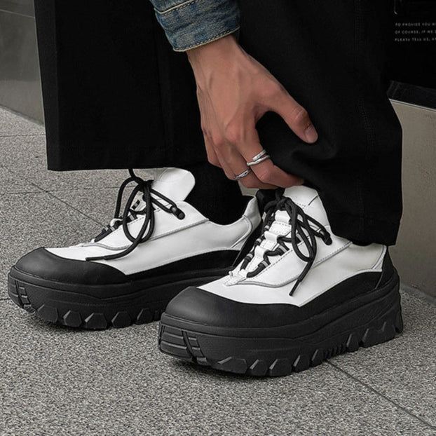 Reflective platform sneakers black hiking style shoes mountain boots grunge retro skiing fashion catwalk trainers