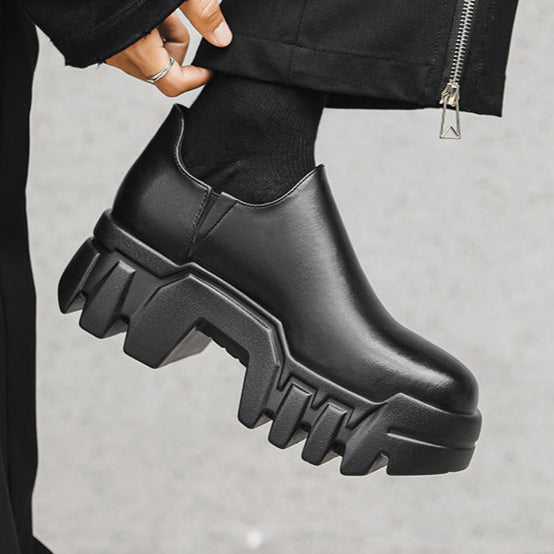 Extreme platform catwalk shoes black futuristic tractor sole rave trainers 90s style grunge sneakers