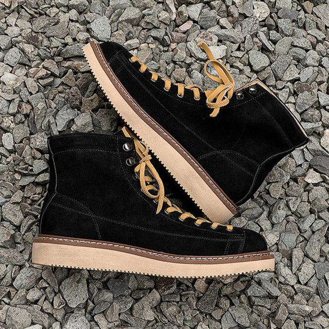 Hiking style boots black low sole mountain shoes grunge skiing trainers