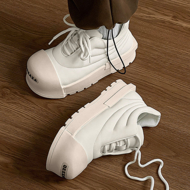 Chunky sole cyberpunk sneakers white 00s style grunge platform trainers old school punk shoes
