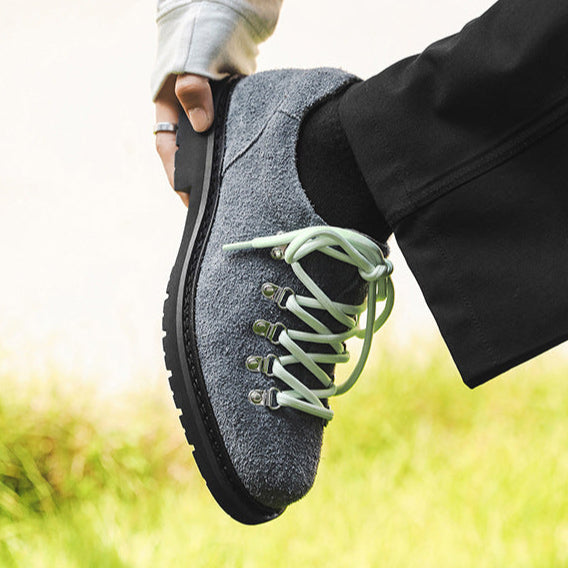 Hiking style shoes brown flat sole round toe suede feel boat sneakers grunge retro casual mountain trainers