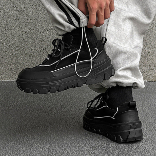 Reflective platform sneakers black hiking style shoes mountain boots grunge retro skiing fashion catwalk trainers