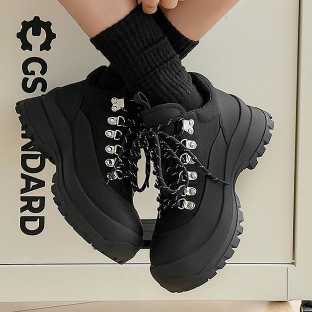 Hiking style boots white black mountain climbing grunge retro skiing fashion shoes