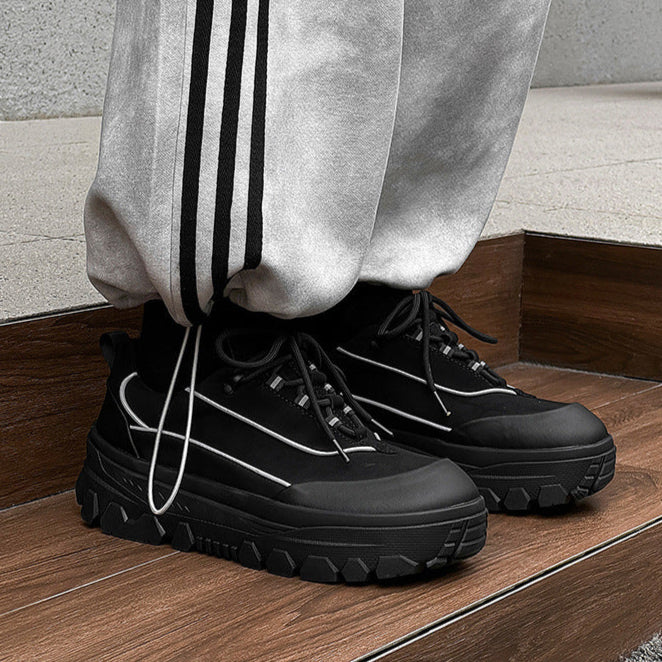 Reflective platform sneakers black hiking style shoes mountain boots grunge retro skiing fashion catwalk trainers