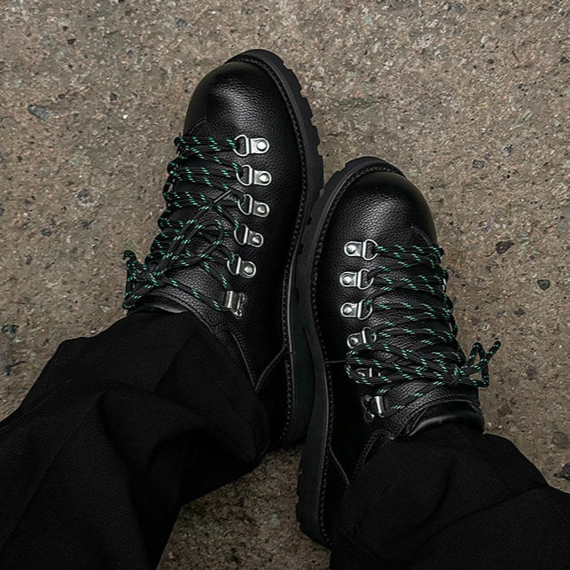 Hiking style shoes black faux leather flat sole round toe grunge boat sneakers retro casual mountain trainers