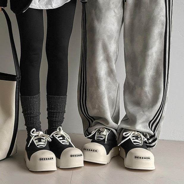 Chunky sole cyberpunk sneakers white 00s style grunge platform trainers old school punk shoes