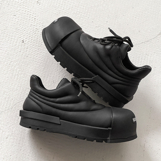 Chunky sole cyberpunk sneakers black 00s style grunge platform trainers old school punk shoes