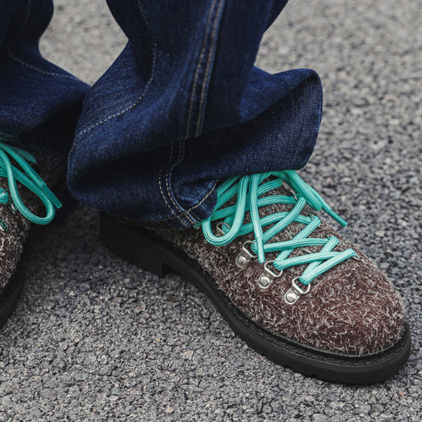 Hiking style shoes brown flat sole round toe suede feel boat sneakers grunge retro casual mountain trainers