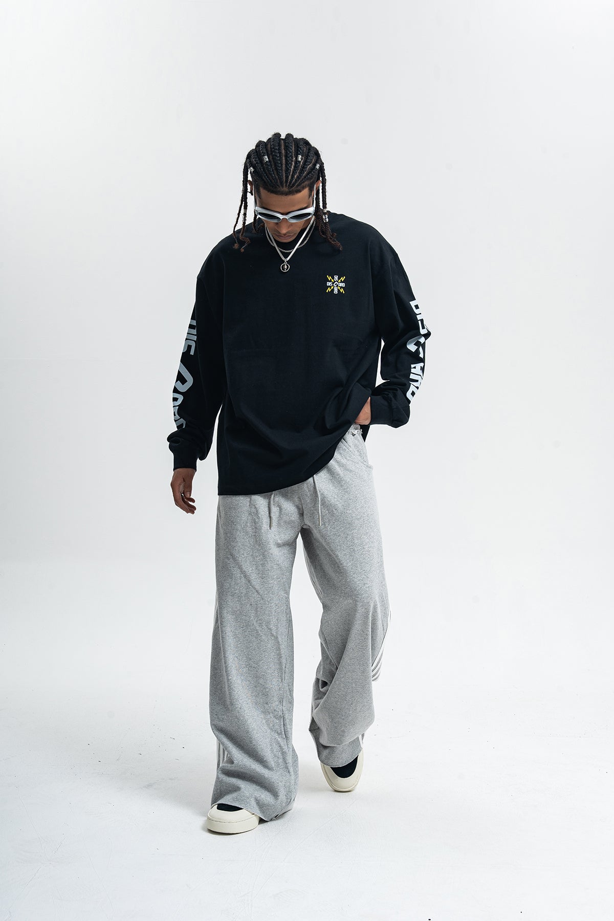 Discard slogan jumper long sleeve grunge t-shirt thunder print top in black