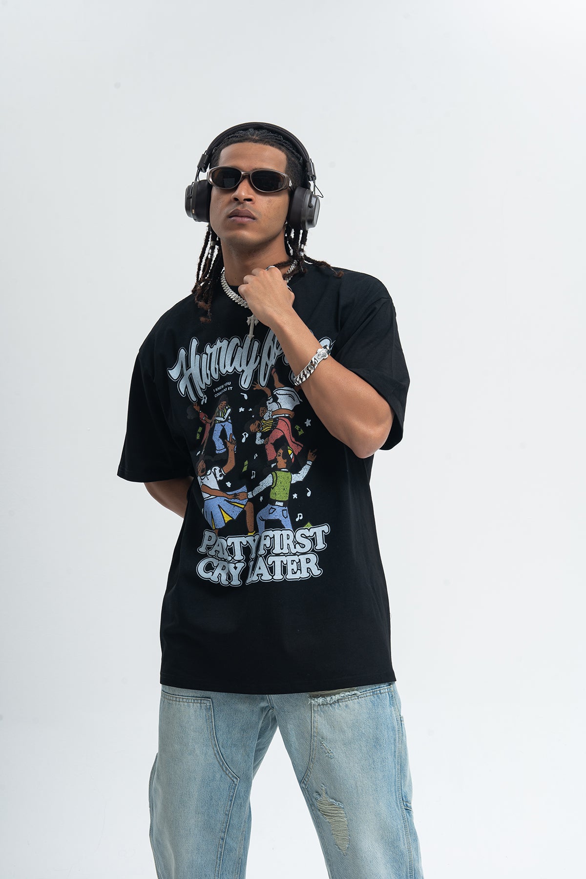 Party slogan t-shirt retro cartoon top 90s tee in black